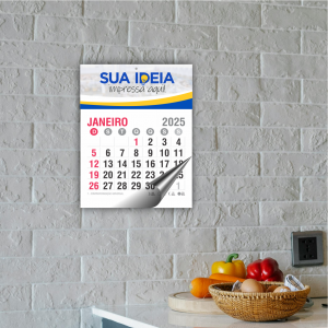 Calendário Mini Comercial Cabeçalho Papel Glossy 230g 15x21cm Impressão Colorida Laminação Brilho Furo Padrão Bloco 12 Meses